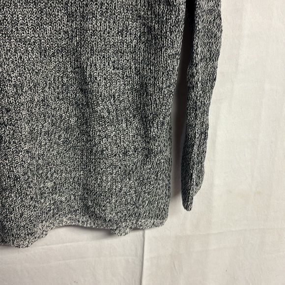 Aritzia Babaton Women’s Linen and Silk V Neck Knit Sweater Size Small - Picture 7 of 9
